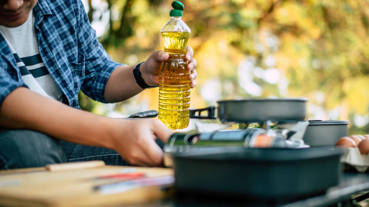 100g Dầu ăn bao nhiêu calo?