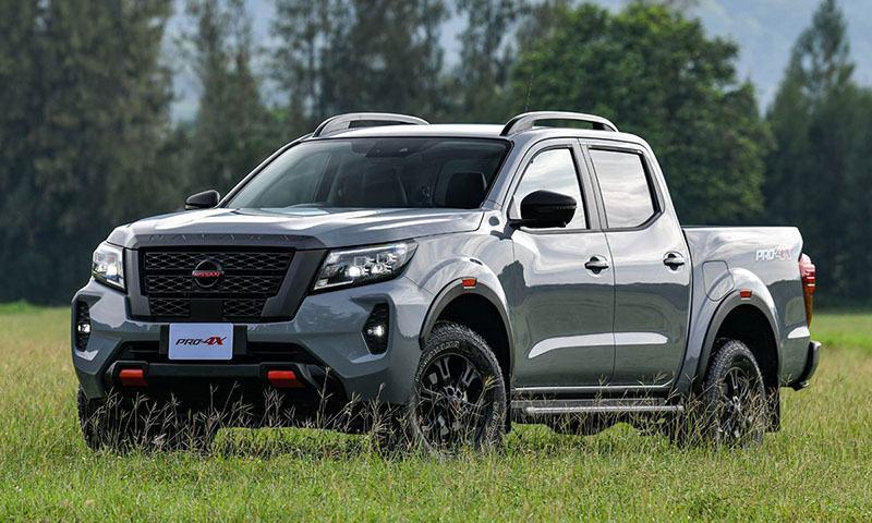 Nissan-Navara-2021-Thailan-ra-mat-thailan