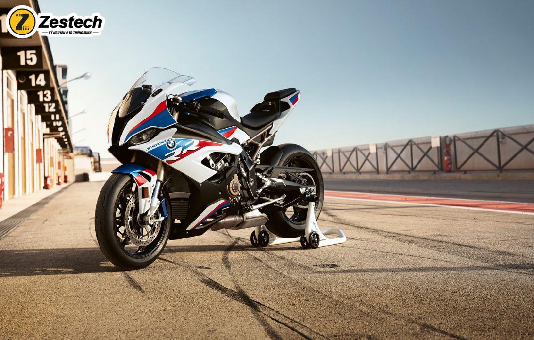 BMW S1000RR 2024 chính thức ra mắt tại Việt Nam sau thời gian dài