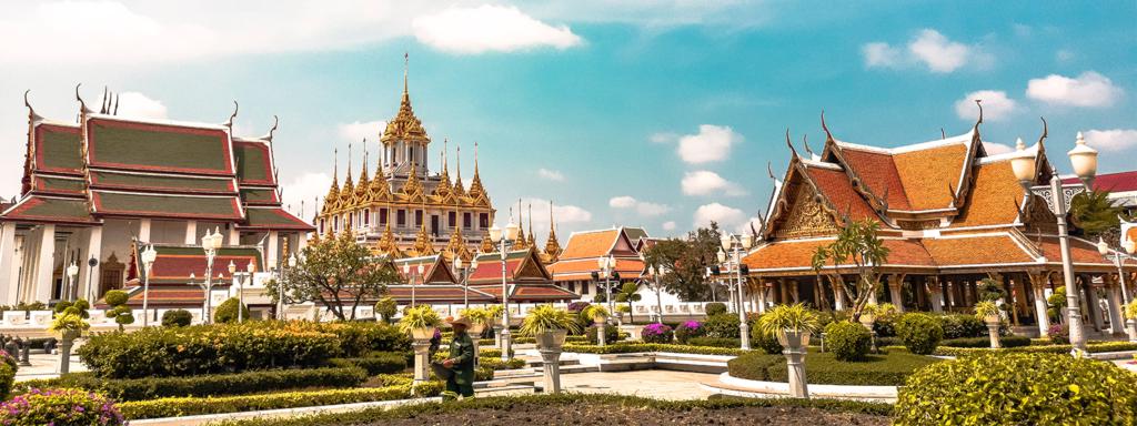 Kinh nghiệm du lịch Thái Lan an toàn: Hành trang, thủ tục và bẫy lừa đảo cần tránh - Saladin bảo hiểm công nghệ: Tự tin sống, tự tin yêu thương #