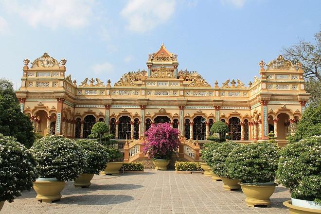 nhung ngoi chua noi tieng o tien giang