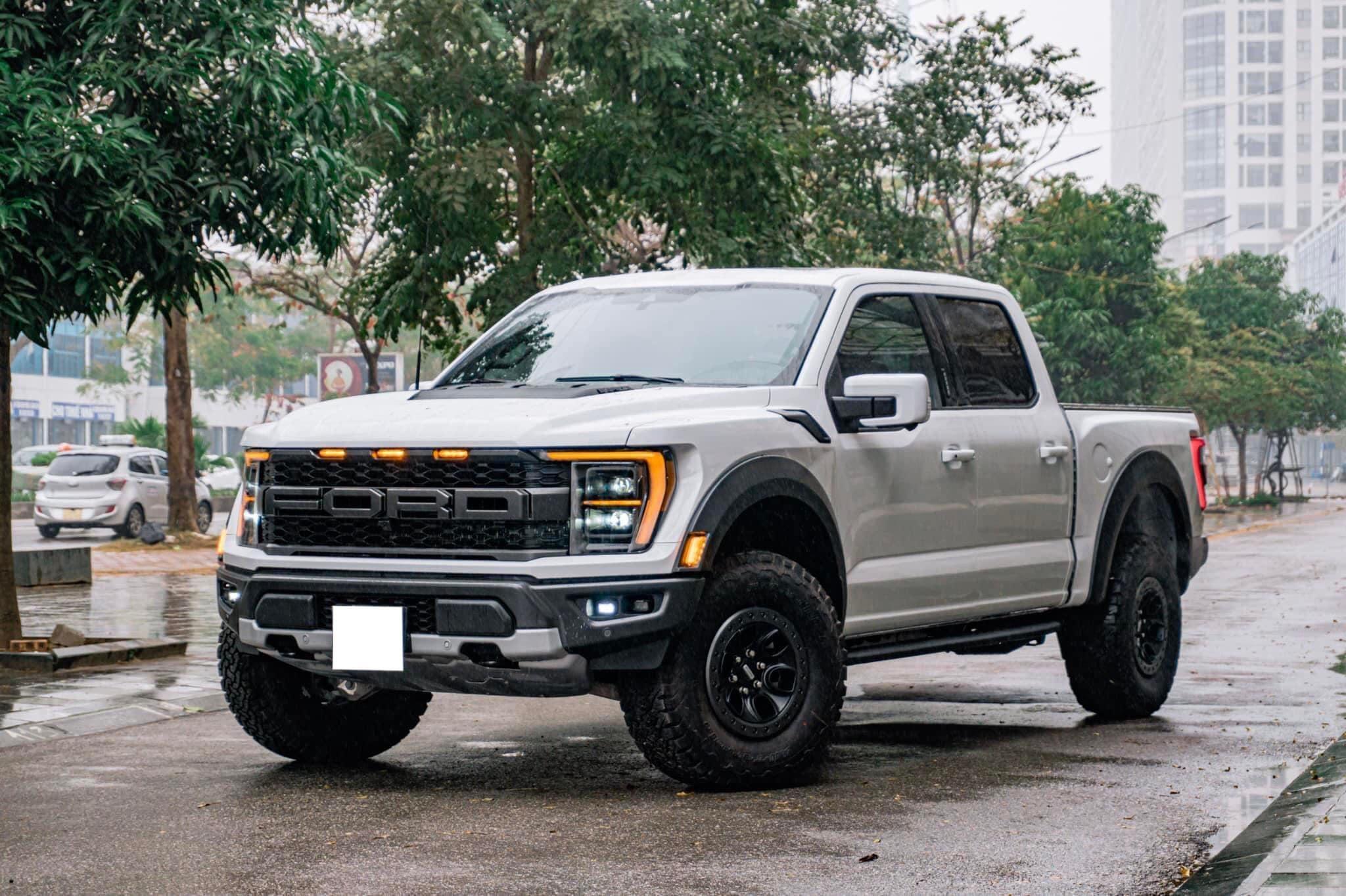 "Khủng long" Ford F-150 Raptor 2022 giá 5,6 tỷ đồng cập bến Việt Nam