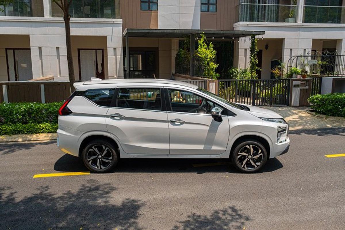 So sánh xe KIA Carens và Mitsubishi Xpander: Chọn "tân binh" nhiều công nghệ hay "vua doanh số"