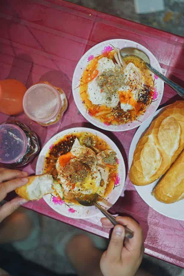 [TP. HCM] Bánh Mì Xíu Mại Chấm Siêu Ngon Chỉ 25k