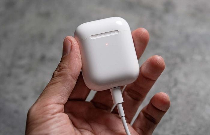 AirPods 1 được nạp đầy pin chỉ trong khoảng 30 phút.