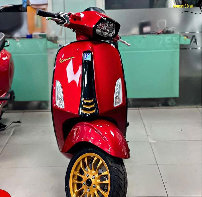 Sơn Xe Vespa Đỏ Cherry Hiện Đại Tại TP.HCM