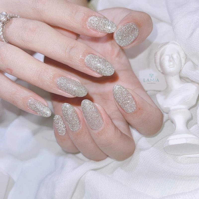 99+ mẫu nail nhũ đẹp lung linh cho nàng thêm điệu đà