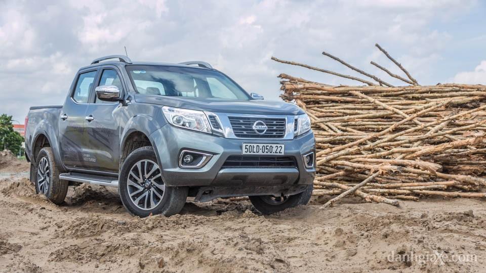 Đánh giá xe Nissan Navara 2015