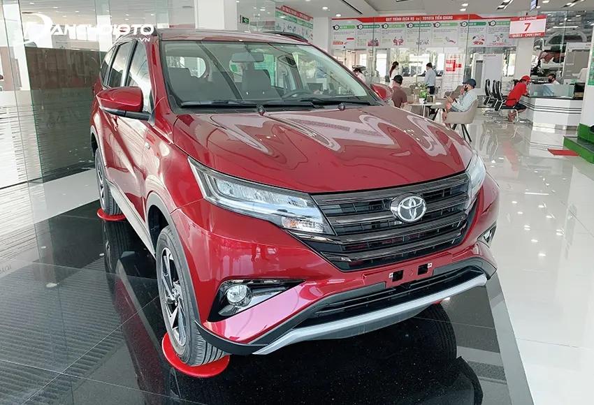 Giá xe Toyota Rush lăn bánh & đánh giá thông số kỹ thuật (7/2024)