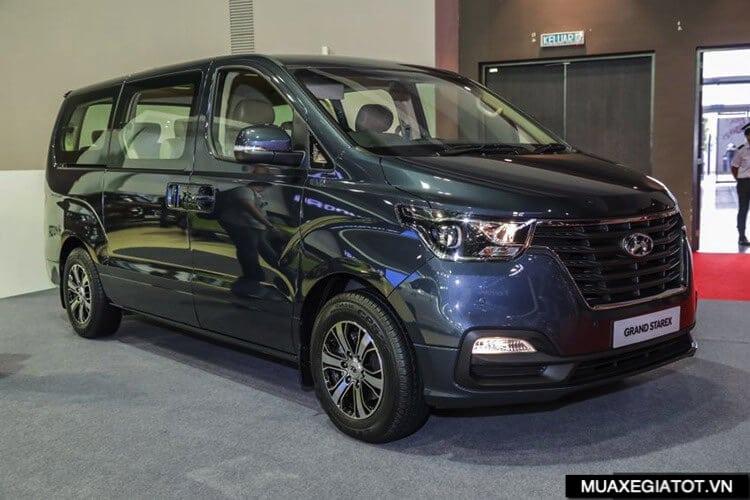 Giá xe Hyundai Starex 2022: giá lăn bánh & mua xe trả góp