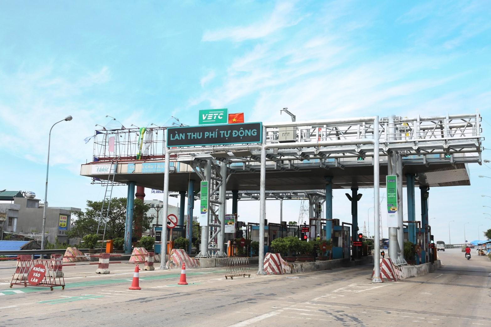 Thu phí tự động không dừng ETC, nên dùng thẻ ePass hay VETC?