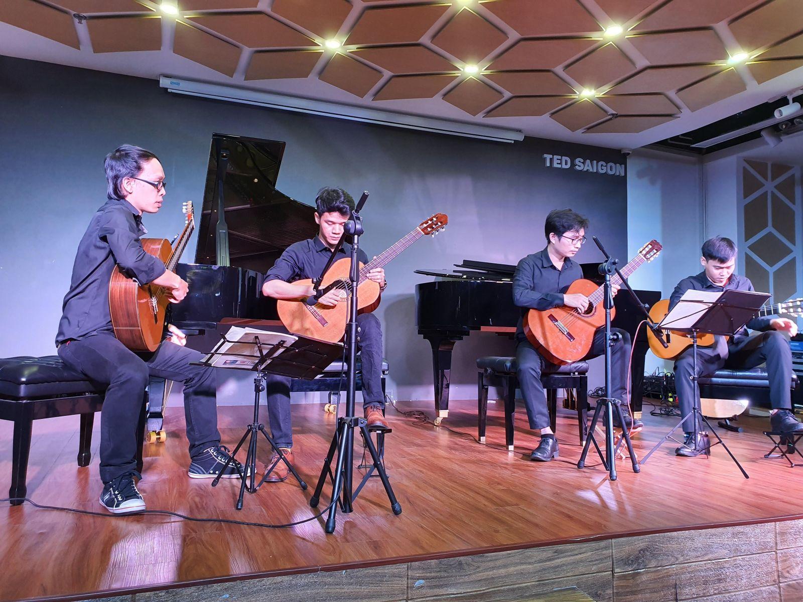 Âm nhạc là gì? Tác dụng của âm nhạc trong cuộc sống