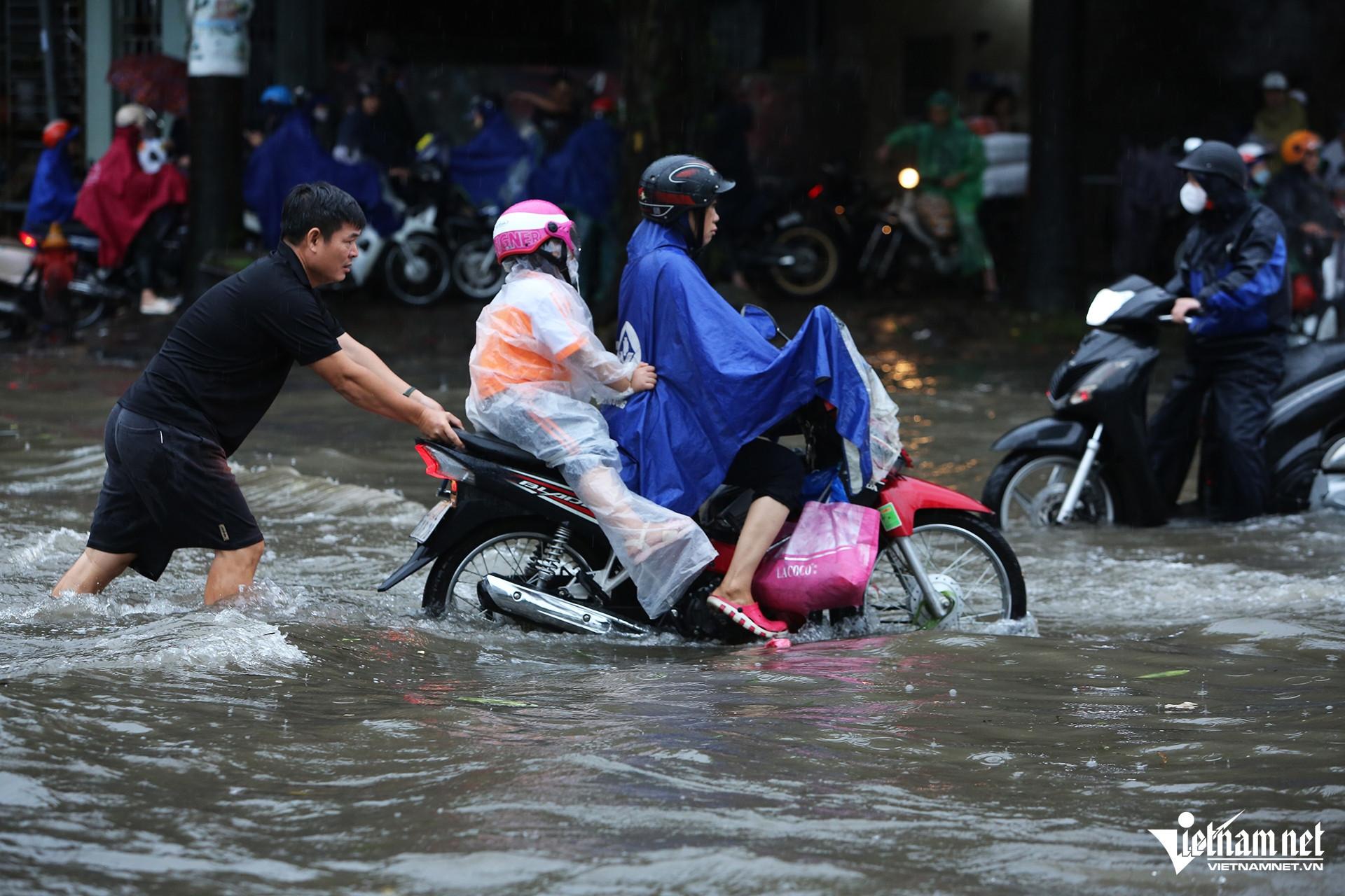 Dự báo thời tiết 10 ngày tới: Miền Bắc còn mưa lớn, lũ dâng, sau hửng nắng