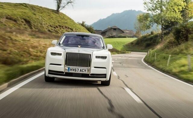 Chi tiết Rolls Royce Phantom kèm giá bán (09/2024)