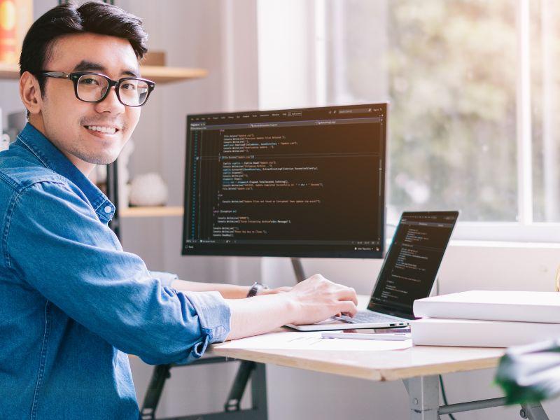 So sánh 10 công việc của ngành công nghệ thông tin