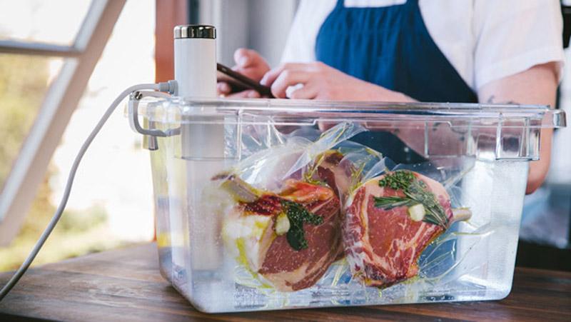 cách làm bò bít tết sous vide