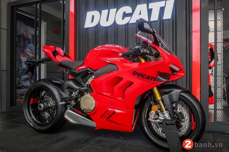 Ducati panigale v4 s - 1