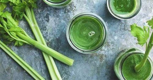 Nước ép cần tây nguyên chất có tác dụng gì và công thức thế nào?