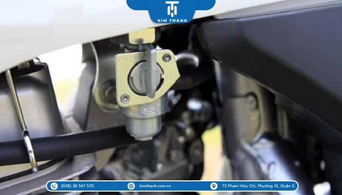 Khóa xăng xe máy là gì?