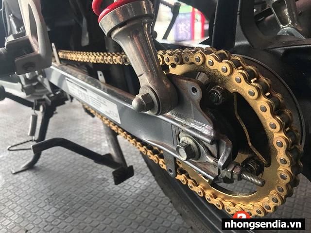 Giá nhông sên dĩa exciter 135 chính hãng - 2