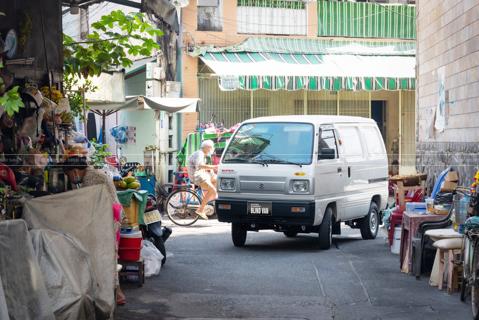 Suzuki Carry Van độ lại theo phong cách và cá tính riêng tại Việt Nam