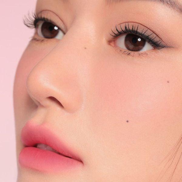 Son màu hồng tím cho vẻ đẹp nhẹ nhàng, nữ tính