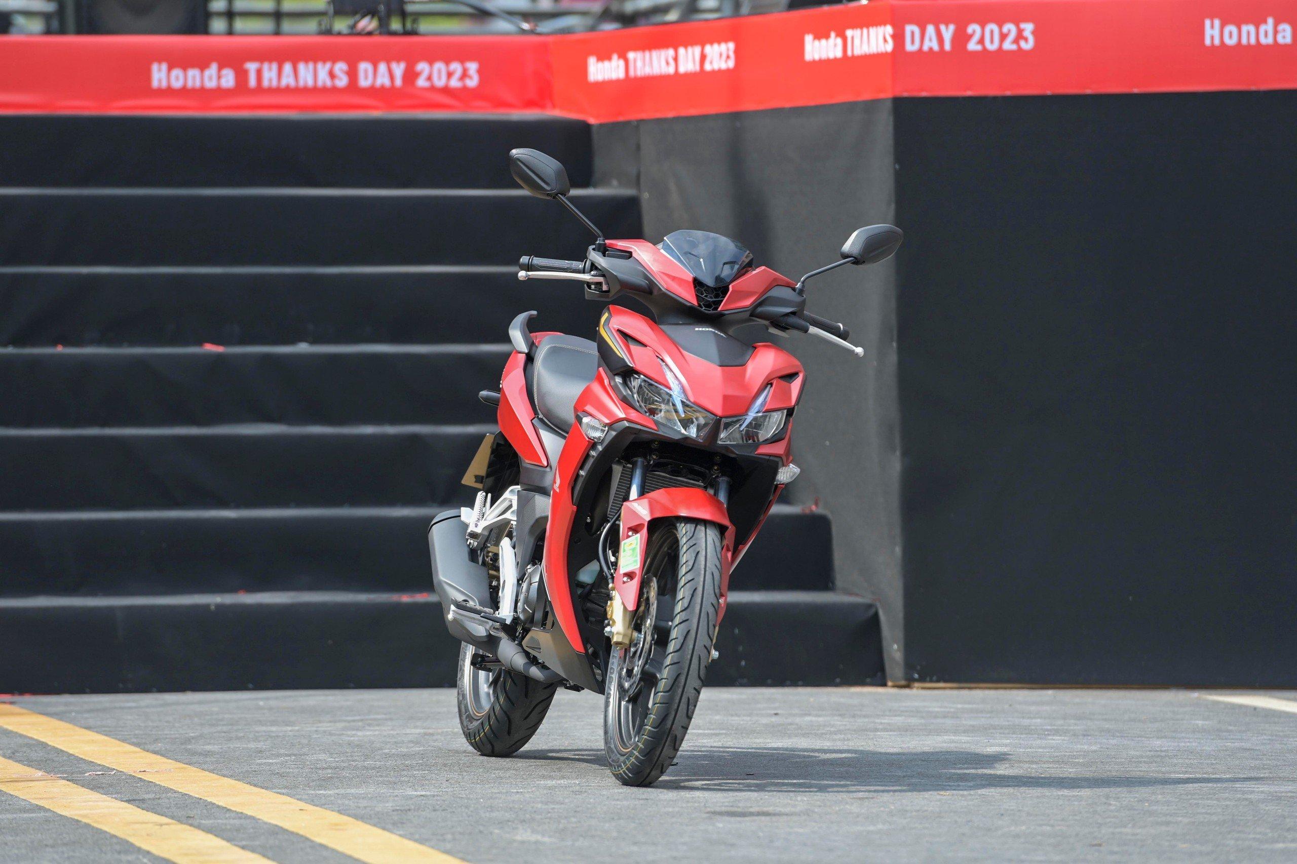 Honda Winner X 2024 Tiêu Chuẩn CBS – màu đỏ đen