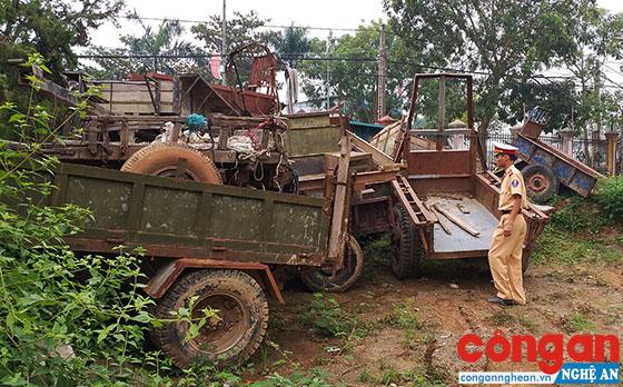 Thu giữ hơn 30 xe công nông, xe cải tiến