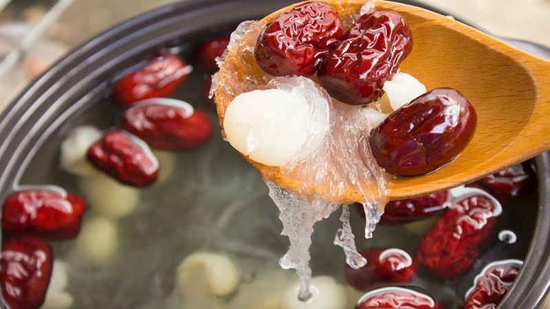 Những lợi ích và cách chưng yến đường phèn táo đỏ bổ dưỡng