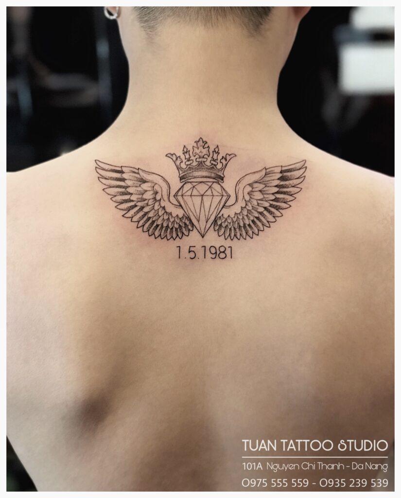 HÌNH XĂM ĐEN TRẮNG, ĐƠN GIẢN, ĐẸP ĐỘC VÀ KHÔNG BAO GIỜ LỖI MỐT