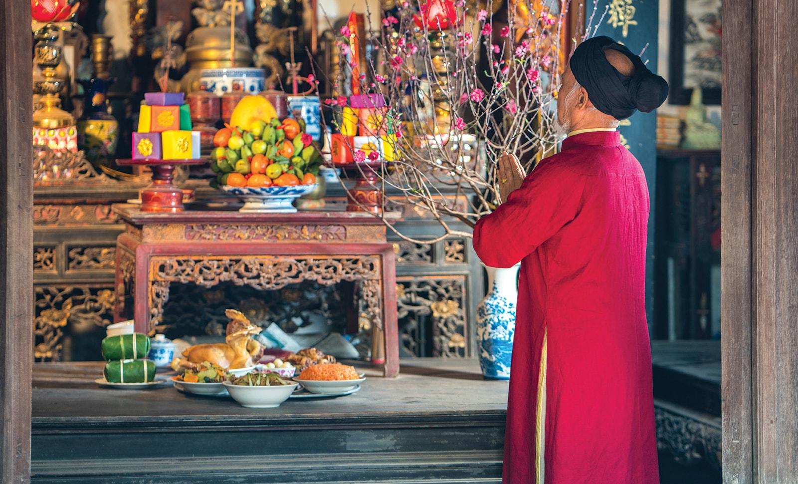 Văn khấn và cách cúng rước ông bà tổ tiên ngày 30 Tết chi tiết, đầy đủ và chuẩn nhất