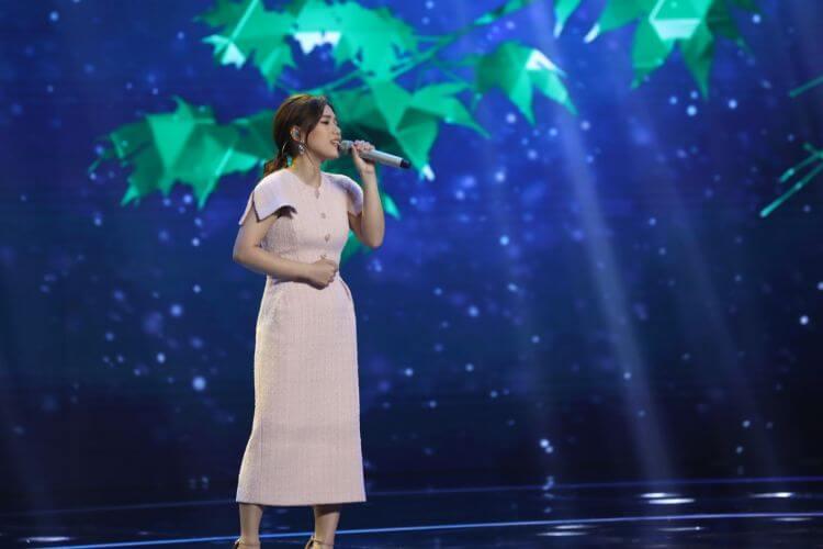 Hé lộ tiểu sử Thùy Chi & Các bài hát lay động lòng người