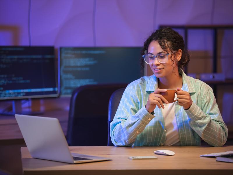 Con gái có nên học công nghệ thông tin không? Nữ có ưu thế gì? Nên học chuyên ngành nào?