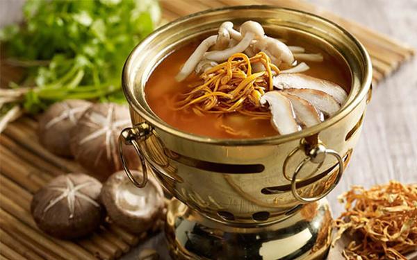 Cách nấu gà hầm đông trùng hạ thảo thơm ngon, bổ dưỡng