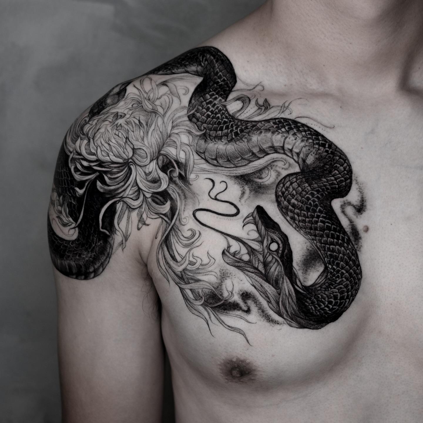 Mẫu hình xăm Con Rắn : Ý nghĩa và vị trí xăm đẹp cho nam và nữ