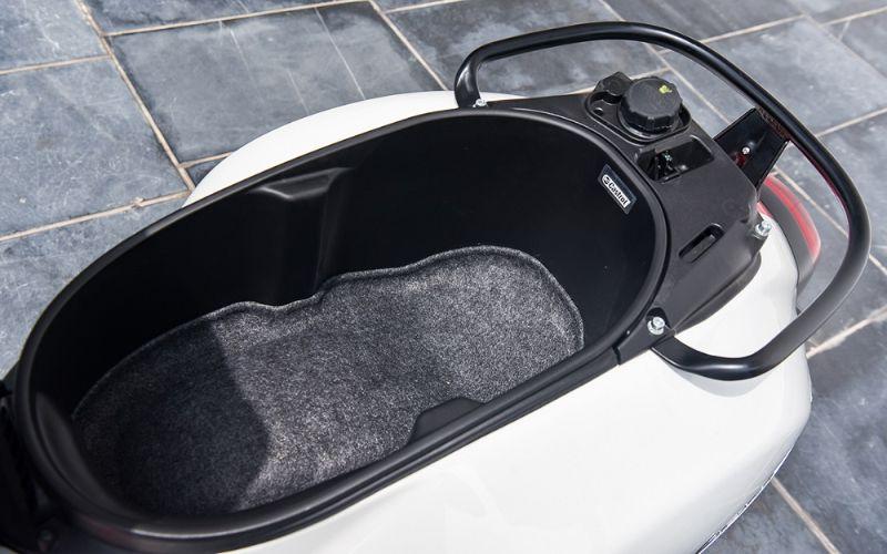 Cách mở cốp xe Vespa đơn giản trong mọi trường hợp