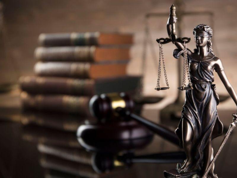 Học Luật Kinh tế có làm Luật sư được không? Khám phá cơ hội nghề nghiệp