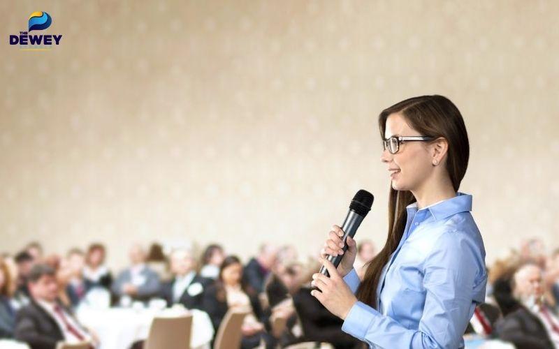 Kinh nghiệm thi tiếng Anh hùng biện thuyết phục mọi khán giả