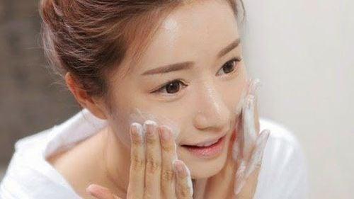 Sau khi tẩy da chết xong có nên đắp mặt nạ?