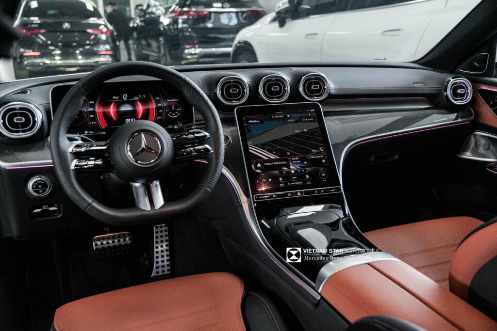 Nội Thất Mercedes C300 AMG – Đẳng Cấp Sang Trọng và Hiện Đại