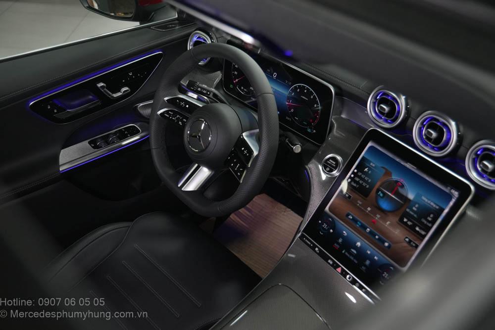 Nội Thất Xe Mercedes GLC 300 4MATIC – Sang Trọng & Tiện Nghi