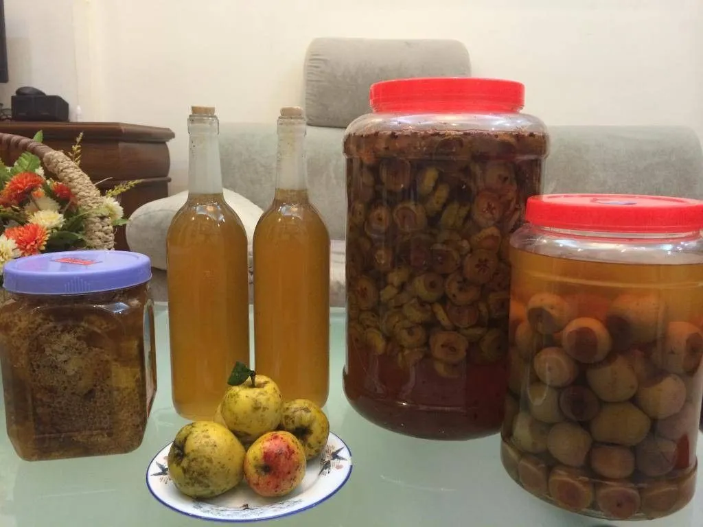 Hướng dẫn chi tiết cách ngâm rượu táo mèo chuẩn tây bắc và lợi ích đối với sức khỏe