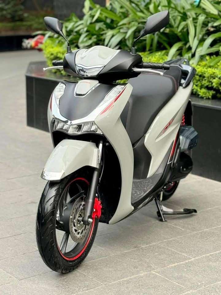 Mua xe SH125 2025 trả góp đưa trước bao nhiêu