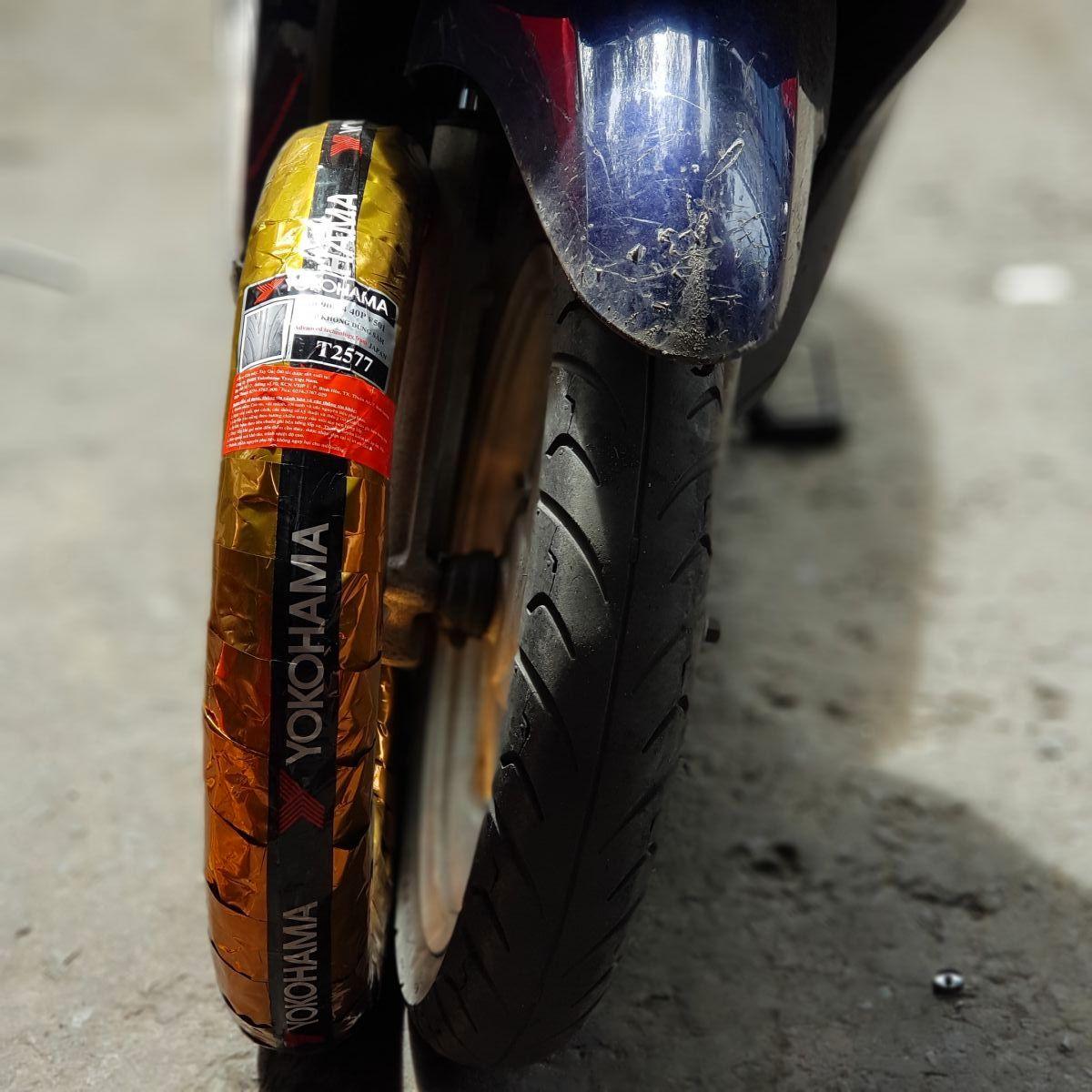 Vỏ xe máy Yokohama vỏ trước Vision