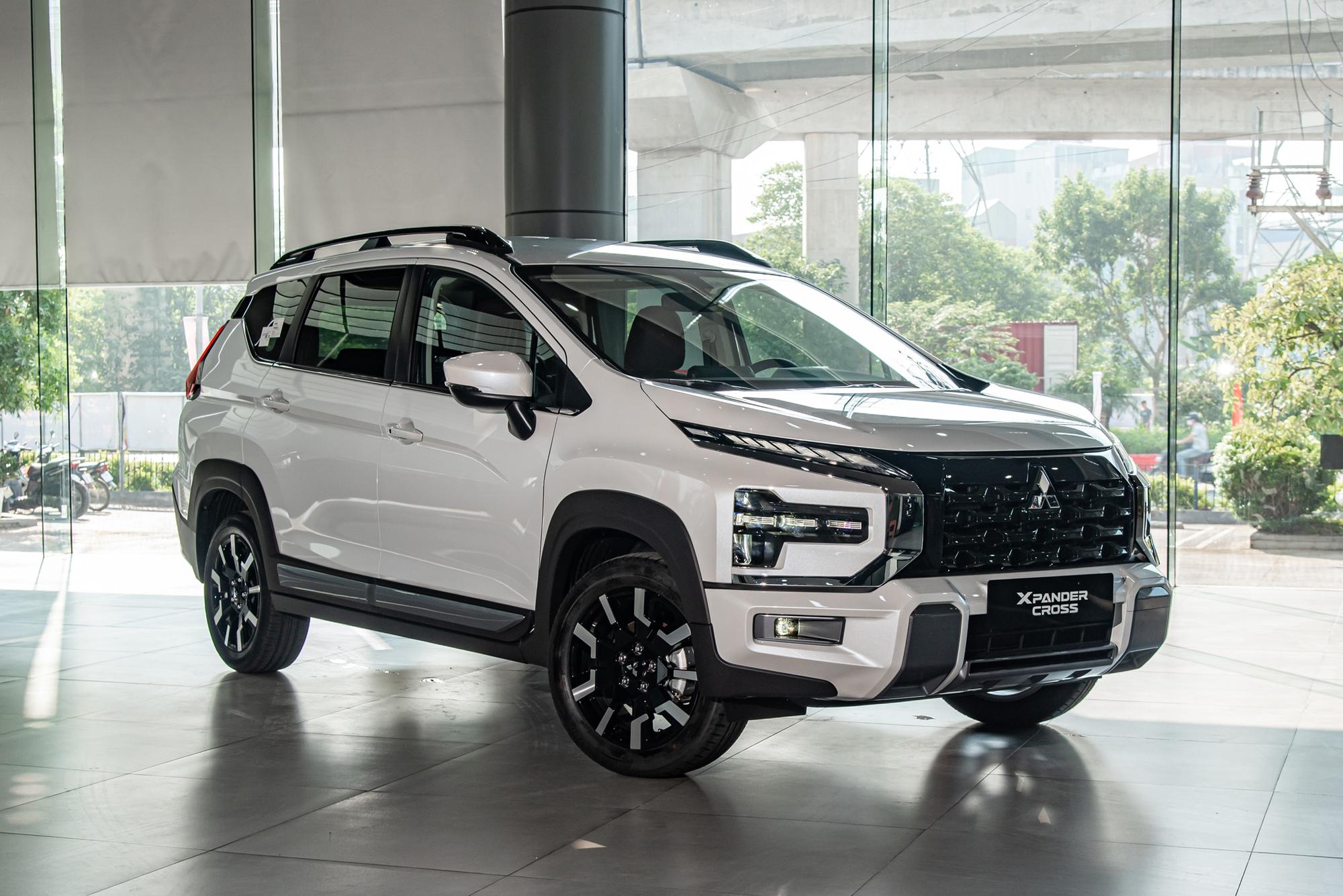 Mitsubishi Xpander Cross 2022 đã qua sử dụng màu đen